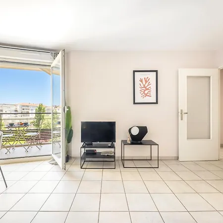 Apartamento Bngo L Le Cocon Paisible Partdieu L Terrasse, 4p, 1ch, Proche Gare Partdieu Lyon